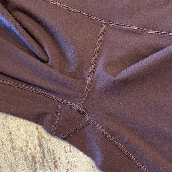 Lululemon Wunder Under Legging - Picture 5 of 8